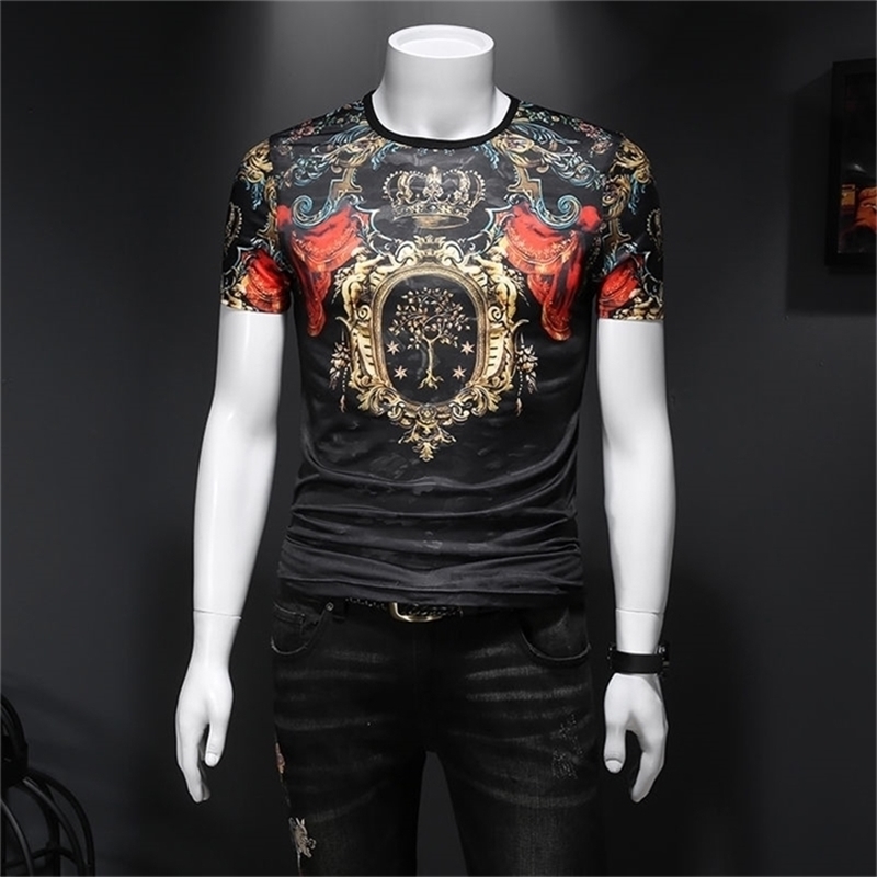 Luxury Baroque Tshirt For Men Black Gold Printing Men's Fashion Tee Shirt Homme High Quality Round Neck Short Sleeve T-shirt 210716, Color
Luxury Baroque Tshirt For Men Black Gold Printing Men's Fashion Tee Shirt Homme High Quality Round Neck Short Sleeve T-shirt 210716, Color