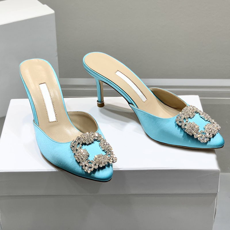 Designers heeled slippers crystal decorative Satin womens summenr sandals Rhinestone square buckle dress shoes 7CM heel genuine leather sole Baotou Lady slipper, Red
Designers heeled slippers crystal decorative Satin womens summenr sandals Rhinestone square buckle dress shoes 7CM heel genuine leather sole Baotou Lady slipper, Red