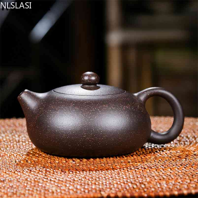 

Chinese Yixing teapot purple clay xishi handmade unique shape kettle home ball hole Dahongpao oolong tea set 150ml 210813