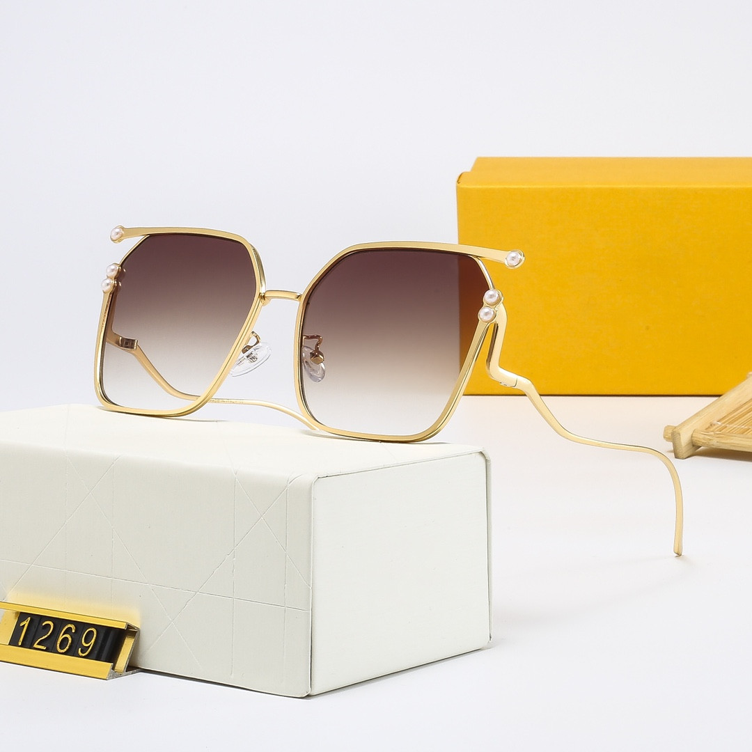 Designer Sunglasses Classic Men Retro full frame outdoor protective mens glasses top luxury high quality square sunglass with box case
Designer Sunglasses Classic Men Retro full frame outdoor protective mens glasses top luxury high quality square sunglass with box case