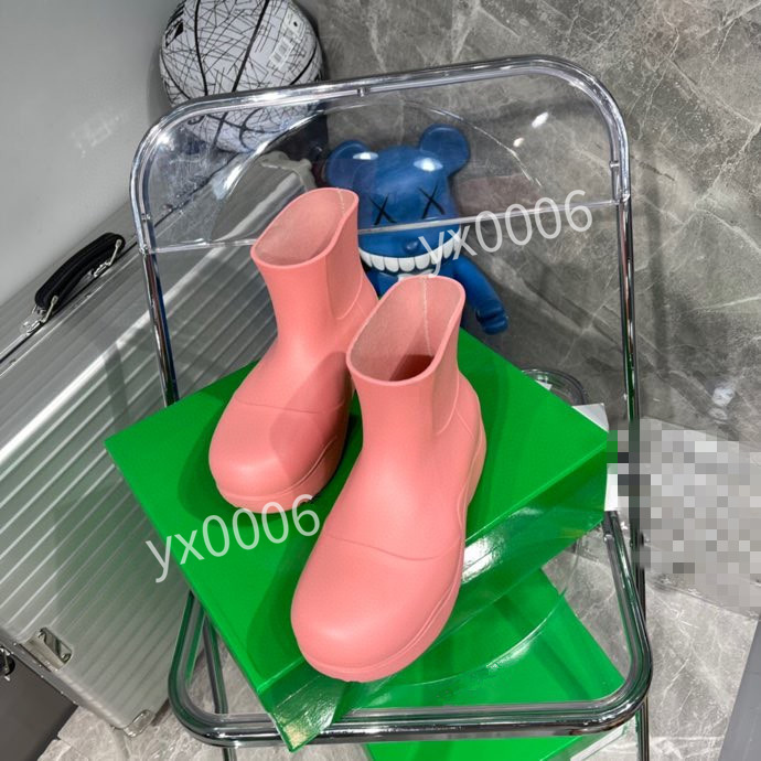 Winter Womens Designer Boots For 35-40 Women's ound Toe Ankle Boats Woman And Men Buckle Motorcycle Luxurious Ladies Brand yx211016, 05
Winter Womens Designer Boots For 35-40 Women's ound Toe Ankle Boats Woman And Men Buckle Motorcycle Luxurious Ladies Brand yx211016, 05