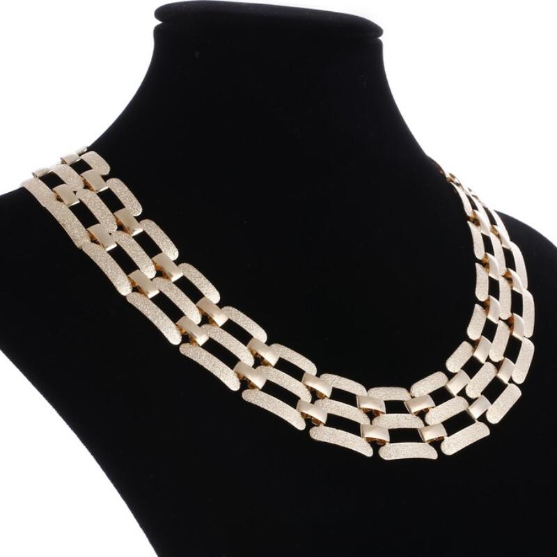 High Quality Gold Color Short Choker Necklace Trendy Selling Metal Cool Jewelry For Lady Multi Layers Statement Chokers
High Quality Gold Color Short Choker Necklace Trendy Selling Metal Cool Jewelry For Lady Multi Layers Statement Chokers
