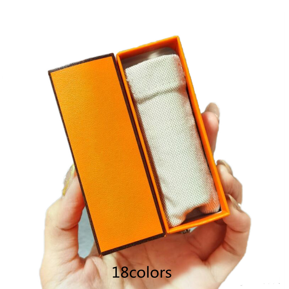 STOCK TOP Quality Brand Satin lipstick Rouge Matte lipstick Made in Italy 3.5g Rouge a levres mat 18 color with handbag, Customize
STOCK TOP Quality Brand Satin lipstick Rouge Matte lipstick Made in Italy 3.5g Rouge a levres mat 18 color with handbag, Customize