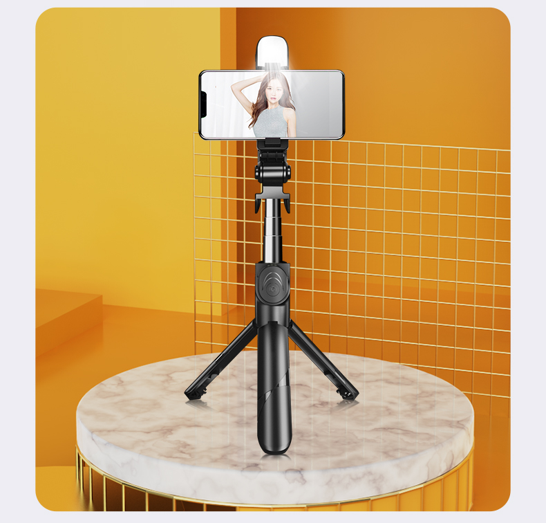 XT02 Detachable Clip Bluetooth Selfie Stick Universal Horizontal and Vertical Tripod Selfie Stick Phone Bracket Photograph