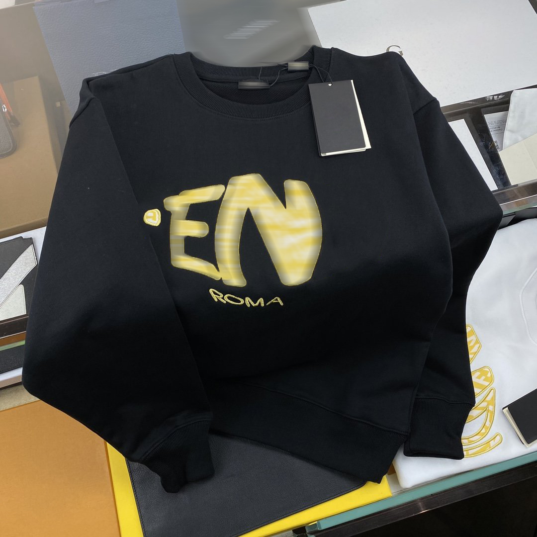 2021 European autumn latest fashion embroidery letter printed sports sweatshirt Italian men's designer high-quality couple models all, White;black
2021 European autumn latest fashion embroidery letter printed sports sweatshirt Italian men's designer high-quality couple models all, White;black