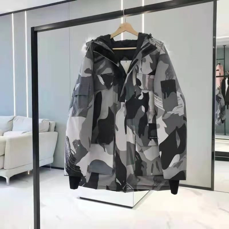 Fashion men's and women's classic casual down jacket outdoor warm feather winter jacket Unisex jacket lovers Asian size
Fashion men's and women's classic casual down jacket outdoor warm feather winter jacket Unisex jacket lovers Asian size