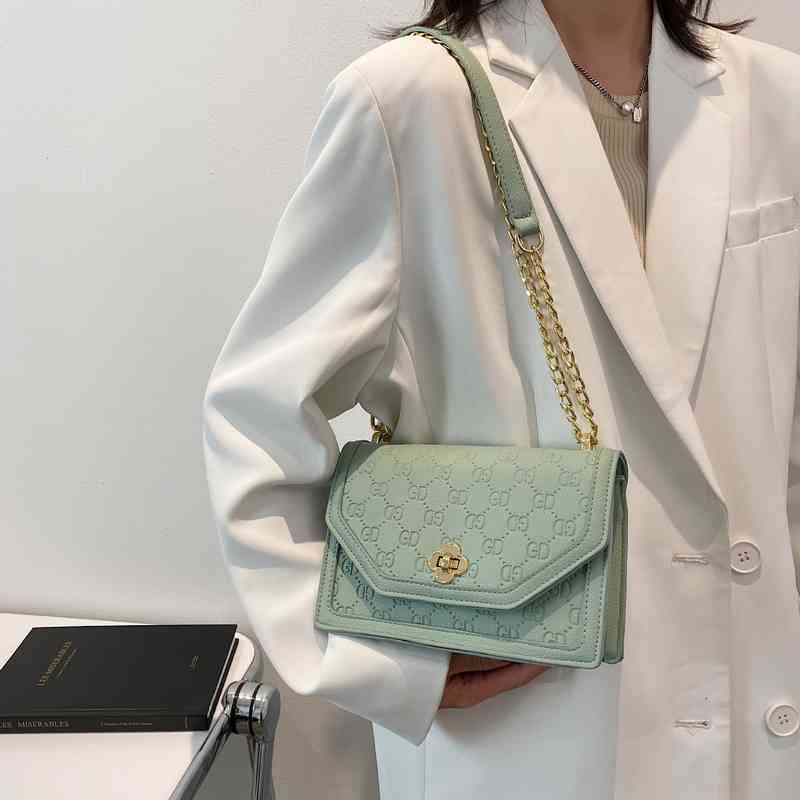 2022 up to 50% coupon Bag women's bag summer fashion Lingge messenger single shoulder armpit small square, Yellow
2022 up to 50% coupon Bag women's bag summer fashion Lingge messenger single shoulder armpit small square, Yellow