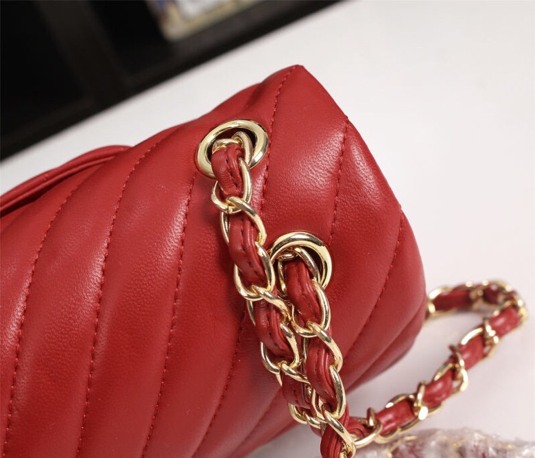 2021 Plain-sheepskin and cowhide-caviar Shoulder Bags Women Luxury Designer Brand Fashion bag Purse Mini Classic handbag Crossbody Artwork Texture Chain handbags, Caviar rhombic - blue - gold chain
2021 Plain-sheepskin and cowhide-caviar Shoulder Bags Women Luxury Designer Brand Fashion bag Purse Mini Classic handbag Crossbody Artwork Texture Chain handbags, Caviar rhombic - blue - gold chain