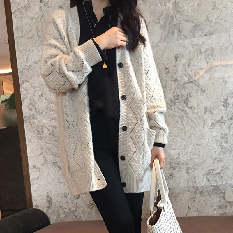 women's sweaters cashmere cardigan jacket, medium-length hook, flower, hollow wool, lazy loose sweater, jacket that matches large size, White;black
women's sweaters cashmere cardigan jacket, medium-length hook, flower, hollow wool, lazy loose sweater, jacket that matches large size, White;black