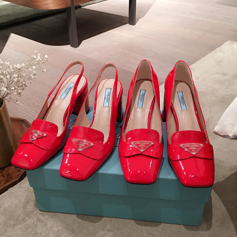 2021 Good Quality Fashion Women Luxurys Designers Shoes Designer Sandals Womens Luxury High Heels Sandal Dress Shoess With Box Size 35-41 -G333, Red 
2021 Good Quality Fashion Women Luxurys Designers Shoes Designer Sandals Womens Luxury High Heels Sandal Dress Shoess With Box Size 35-41 -G333, Red