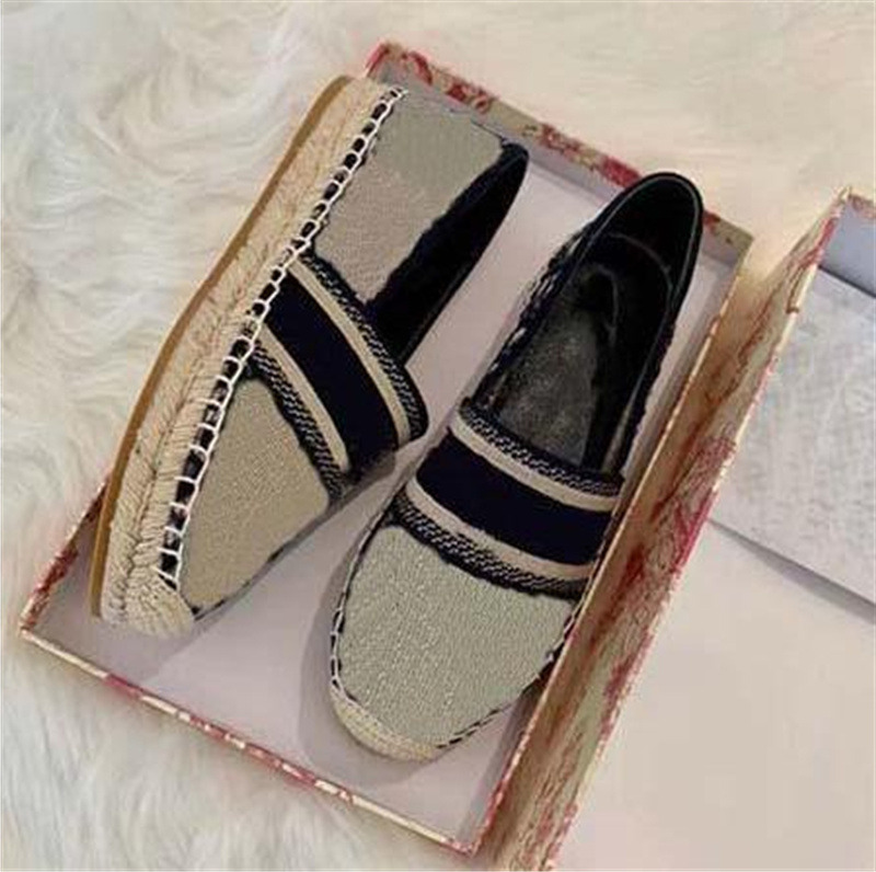 Classics Loafers Women Espadrilles flat shoes Canvas and Loafers two tone cap toe Fashion casual shoe, Black
Classics Loafers Women Espadrilles flat shoes Canvas and Loafers two tone cap toe Fashion casual shoe, Black