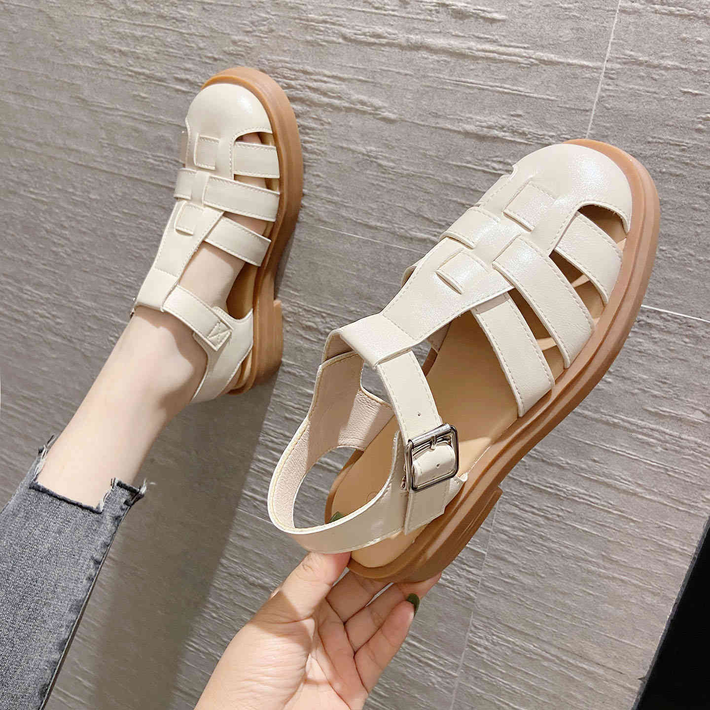 summer Sandals women's Roman sandals knitting Baotou hollow out one line with thick soles 2699 GFKO, 1# shoe box
summer Sandals women's Roman sandals knitting Baotou hollow out one line with thick soles 2699 GFKO, 1# shoe box