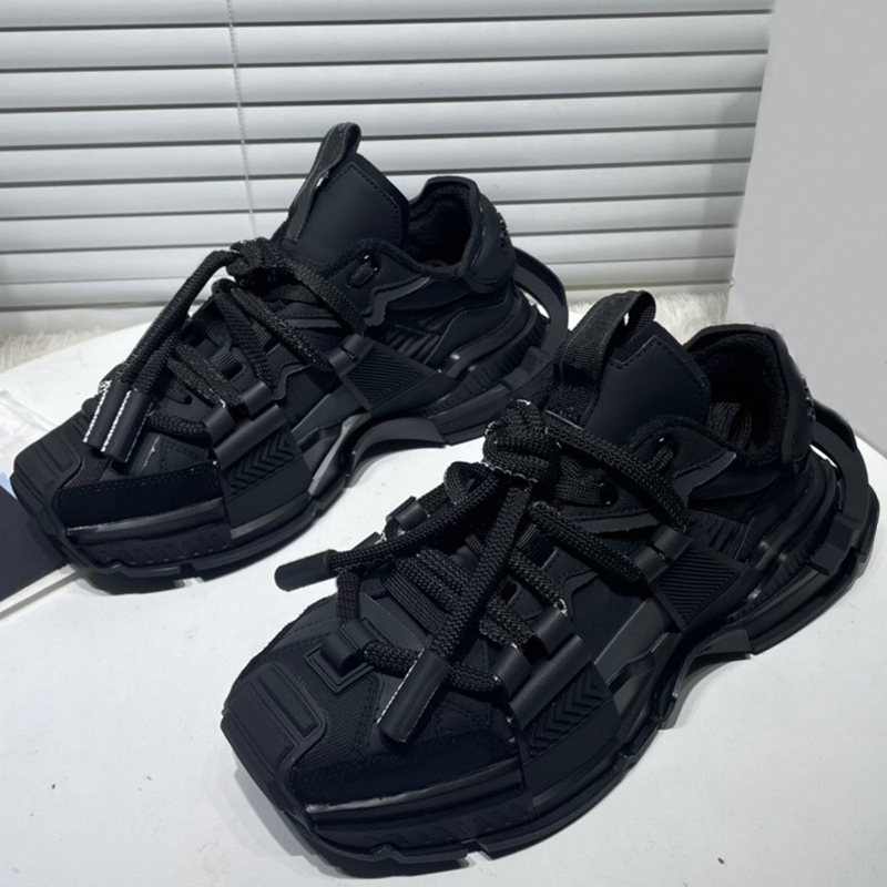 New Mens Daddy shoes sneakers 2022 fashion trend atmospheric designer brand sneaker classic pure black non-slip TPU outsole outdoor street letter laces high quality, Freight compensation
New Mens Daddy shoes sneakers 2022 fashion trend atmospheric designer brand sneaker classic pure black non-slip TPU outsole outdoor street letter laces high quality, Freight compensation