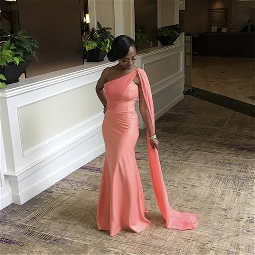 Mermaid Bridesmaid Dresses One Shoulder Floor Length Sweep Train Mermaid Satin Pleated Wedding Party Bridemaid Dresses
Mermaid Bridesmaid Dresses One Shoulder Floor Length Sweep Train Mermaid Satin Pleated Wedding Party Bridemaid Dresses