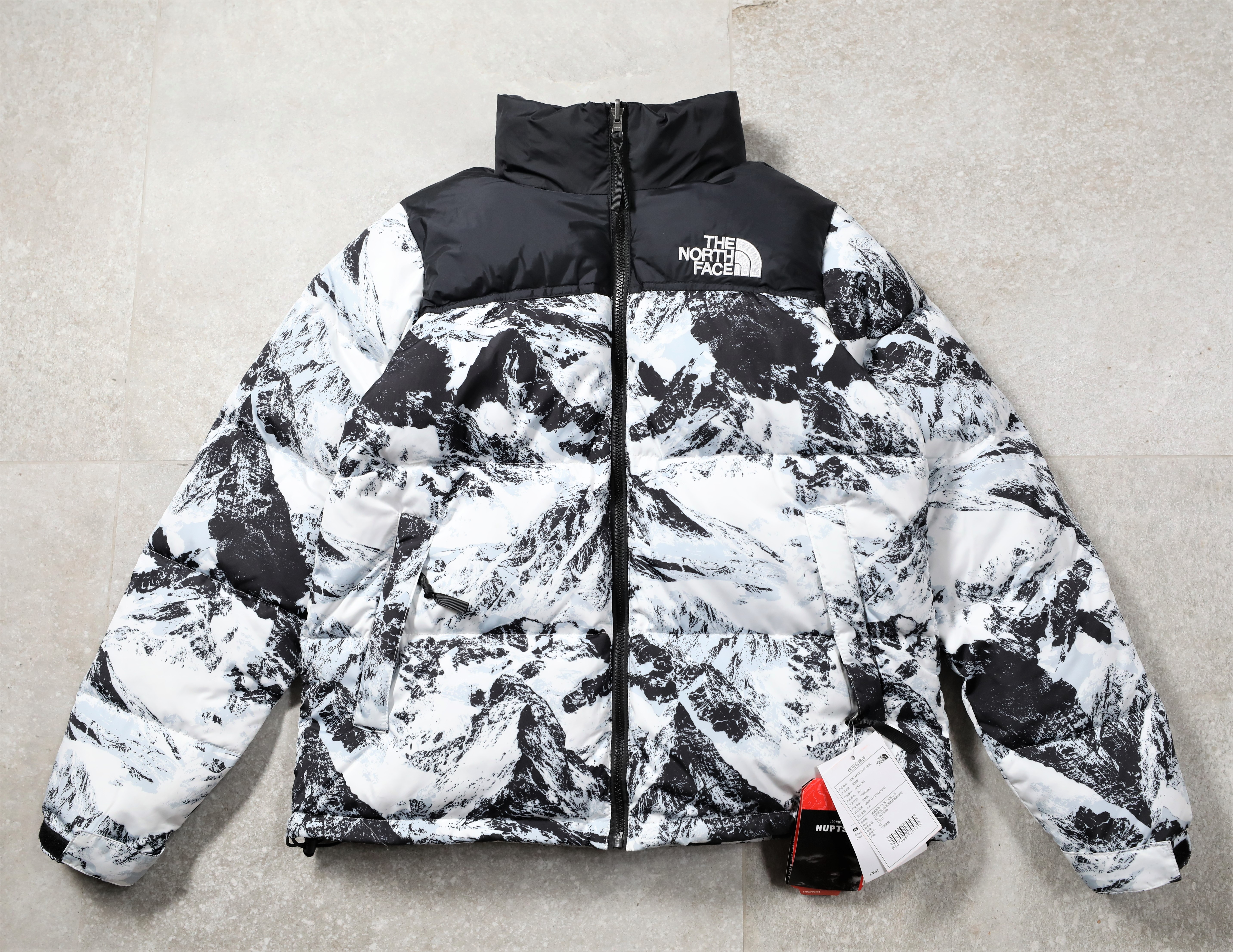 2021 Release 21ss New Snow Mountain Mens Stylist Coat Parka Winter Jacket Fashion Men Women Feather Overcoat Down
2021 Release 21ss New Snow Mountain Mens Stylist Coat Parka Winter Jacket Fashion Men Women Feather Overcoat Down