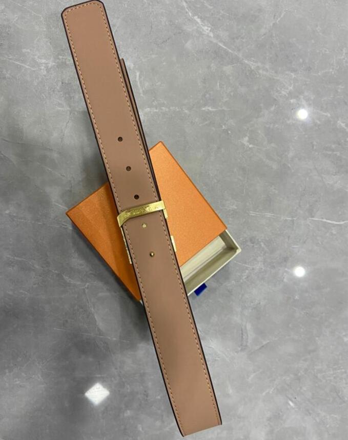 2022 Fashion Big buckle genuine leather belt no box designer belts men women high quality mens Black cowhide beltAA188
2022 Fashion Big buckle genuine leather belt no box designer belts men women high quality mens Black cowhide beltAA188