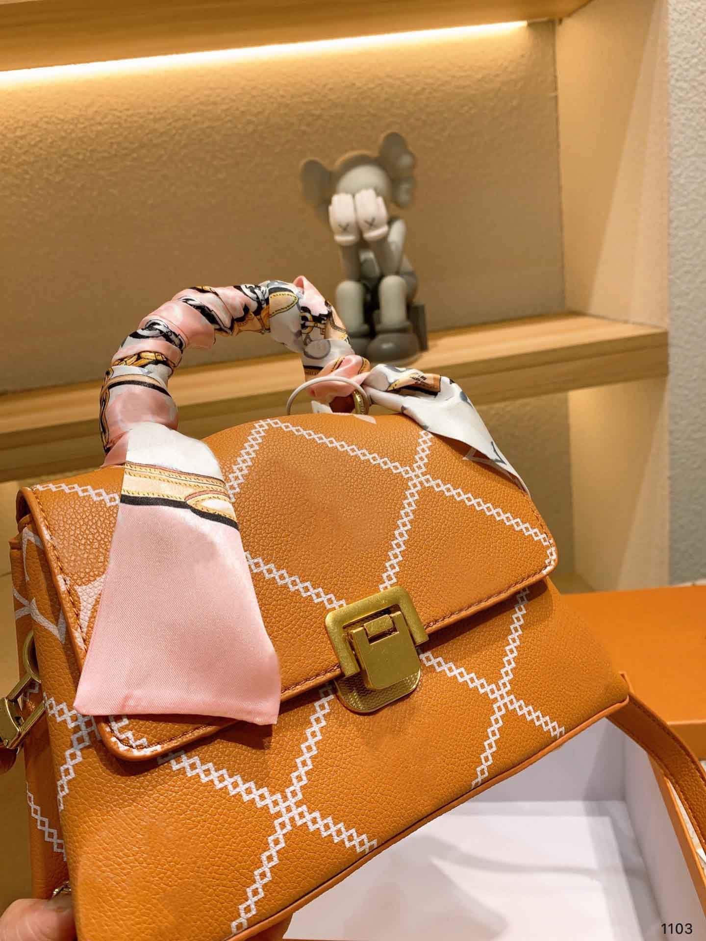 Designers Handbags Purses Shoulder Bag Women Tote Brand Letter Embossing Genuine Leather crossbody Bags Backpacks, 19
Designers Handbags Purses Shoulder Bag Women Tote Brand Letter Embossing Genuine Leather crossbody Bags Backpacks, 19