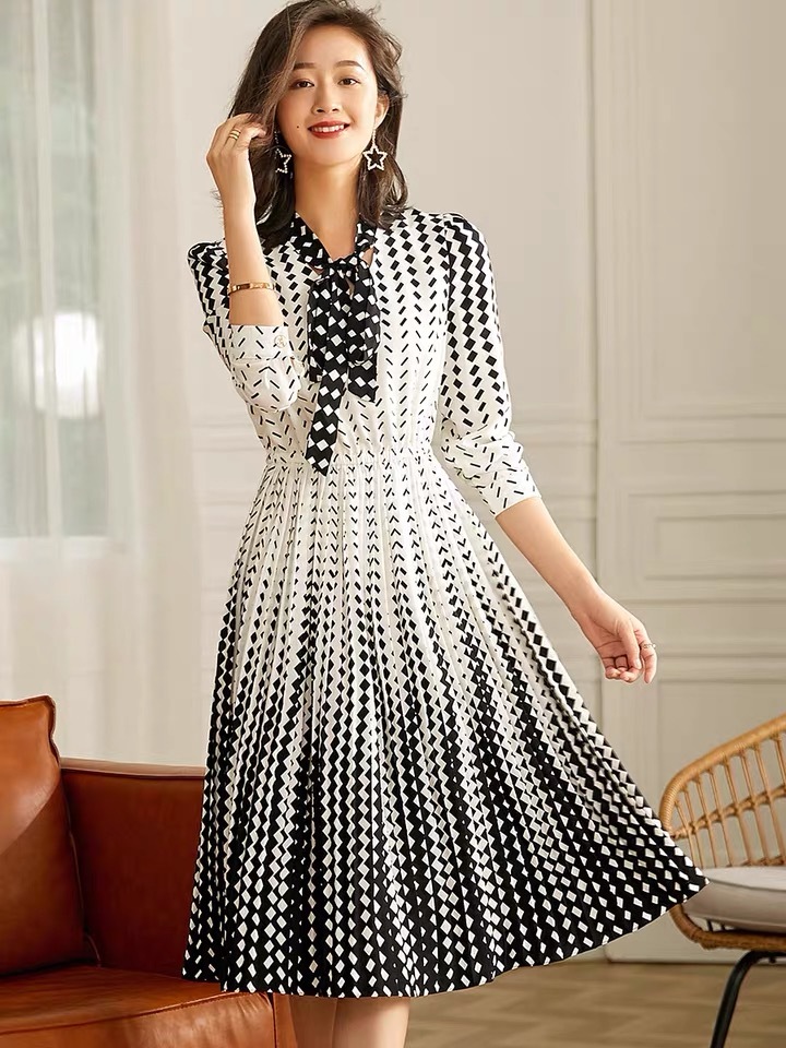 black white plaid printed bow collar lace up pleated midi dress women lady office dresses A-line plus size 2XL vestidos 210421