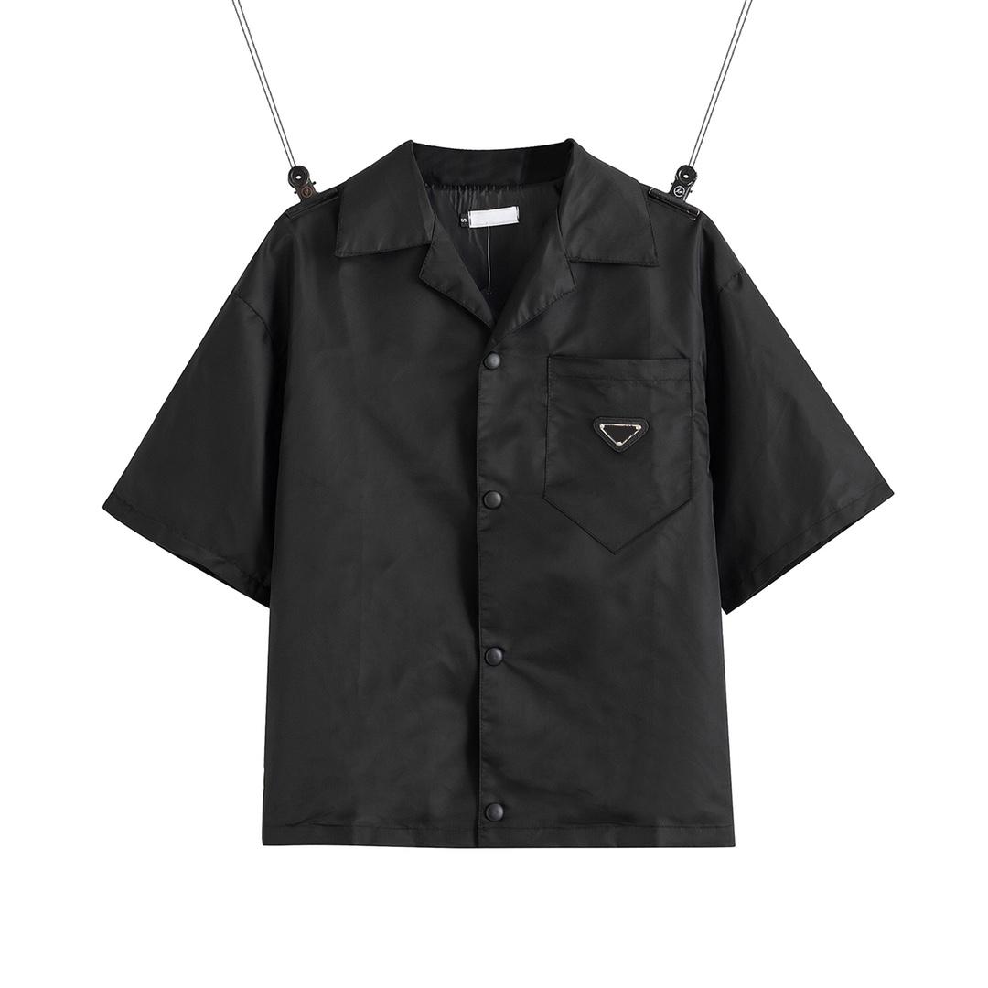 2021 United States European womens and mens shirt casual brand short blouses Classic inverted triangle loose Imported high-quality nylon too, Black
2021 United States European womens and mens shirt casual brand short blouses Classic inverted triangle loose Imported high-quality nylon too, Black