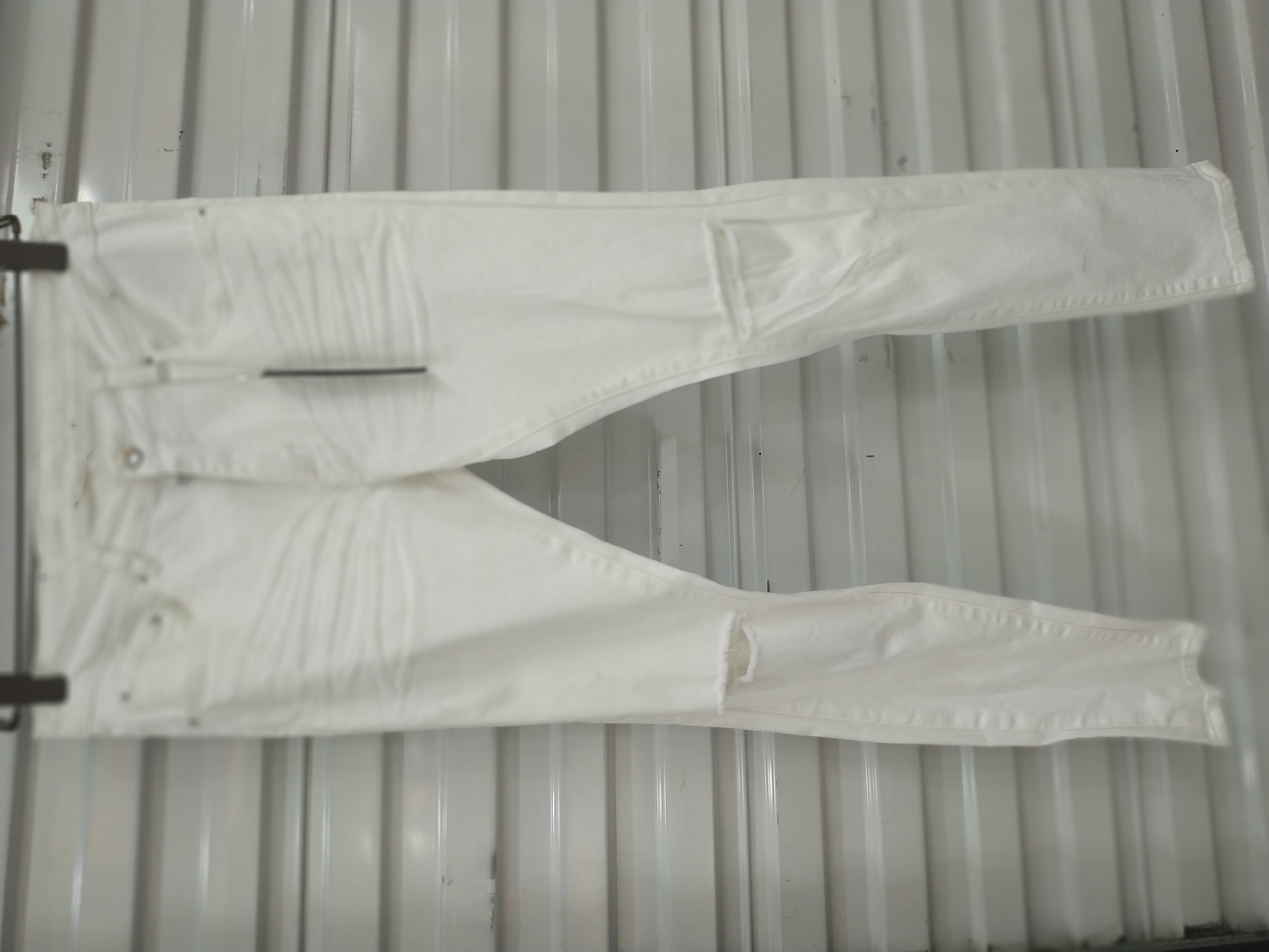 Designer Mens Jeans Zipper For man Size -40 rock revival True Cotton Off Blue Vintage Pants Classic Slim-leg Holes Motorcycle Hip Hop Slim White Denim Skinny Jean, White 1
Designer Mens Jeans Zipper For man Size -40 rock revival True Cotton Off Blue Vintage Pants Classic Slim-leg Holes Motorcycle Hip Hop Slim White Denim Skinny Jean, White 1