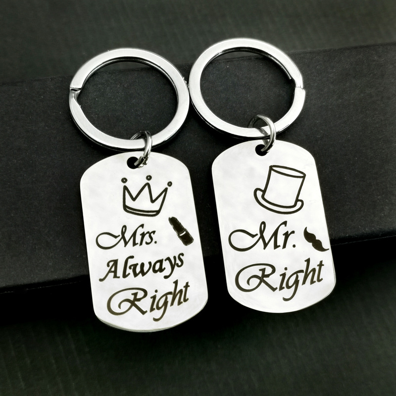 Wedding Favor For Bride and Groom Letter Keychain Wedding Gift for Couple Souvenir 
Wedding Favor For Bride and Groom Letter Keychain Wedding Gift for Couple Souvenir
