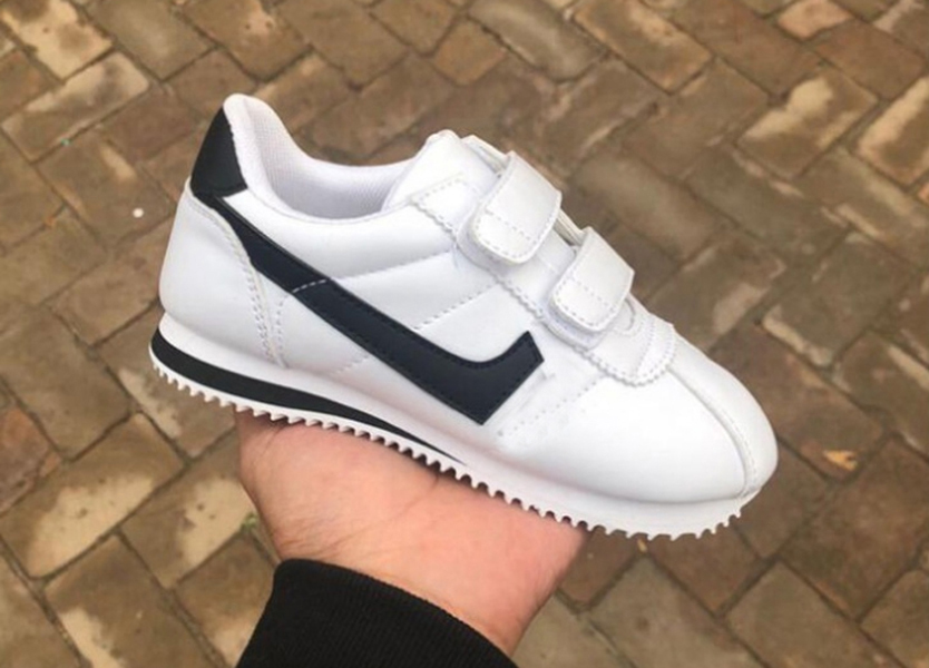 Cassic yin and yang Boy girls Spring/Autumn casual sports shoes racing Cortez shoe leisure sport Size 25-35, Black
Cassic yin and yang Boy girls Spring/Autumn casual sports shoes racing Cortez shoe leisure sport Size 25-35, Black