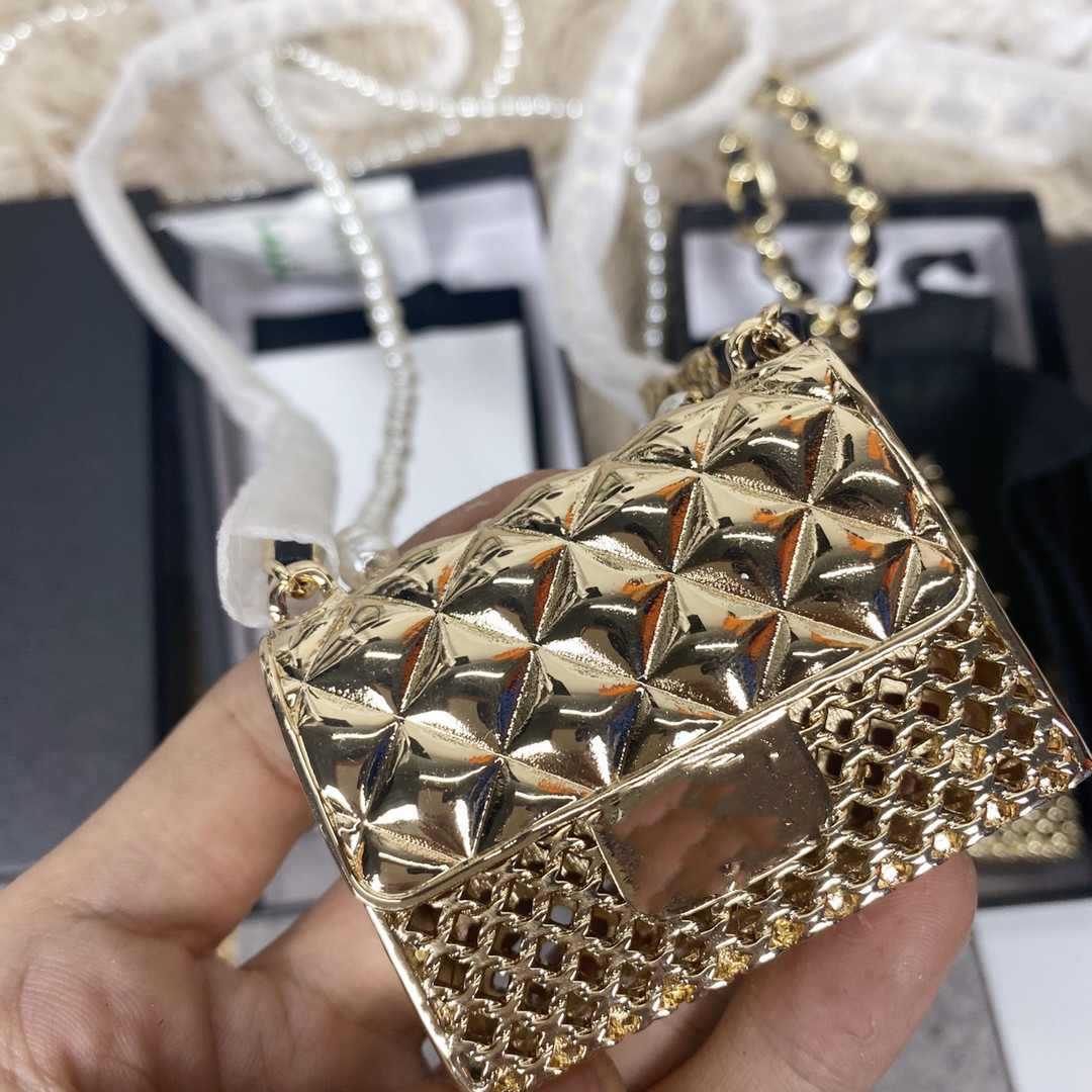 Headphones small purse bags, look have metal feeling, very special joker, particularly fine High-end fashion Contracted and the atmosphere attractive
Headphones small purse bags, look have metal feeling, very special joker, particularly fine High-end fashion Contracted and the atmosphere attractive