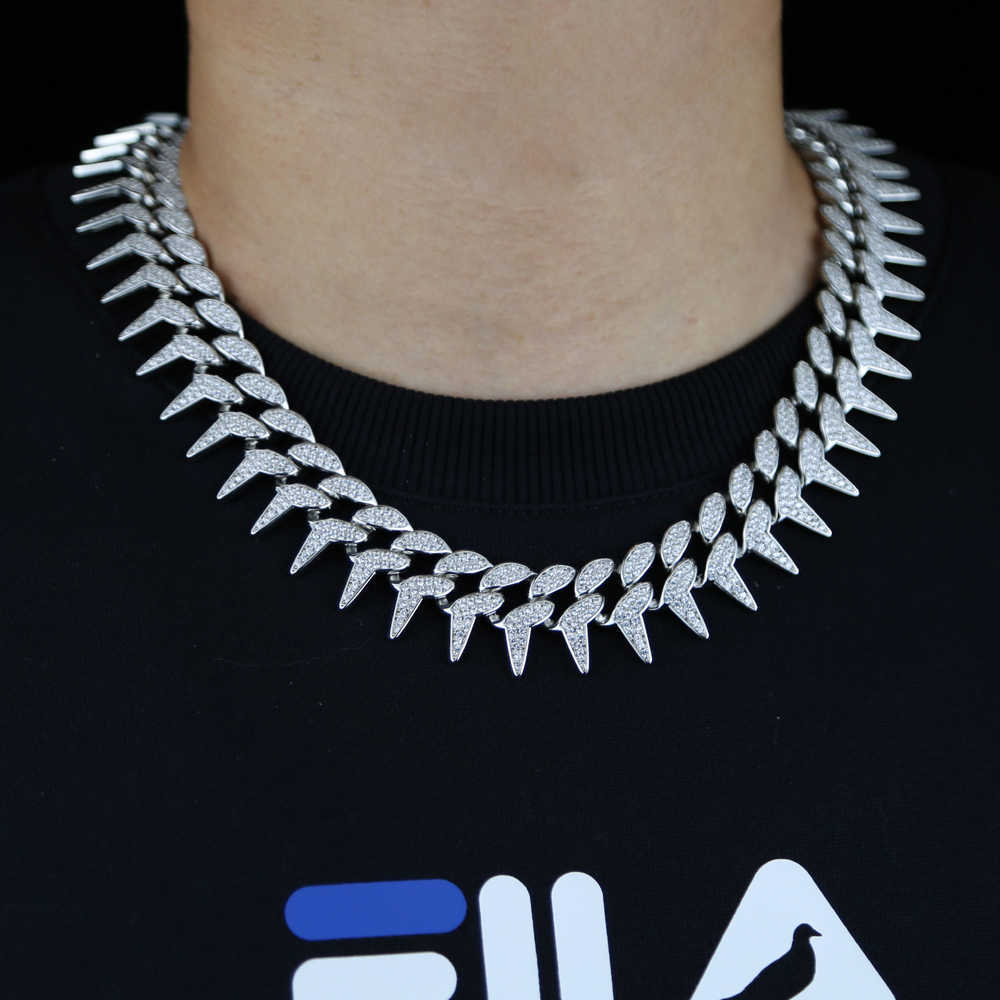 Iced out 23mm wide band Heavy hip hop Necklace jewelry Micro pave 5A cubic zirconia cz spiked cuban chain necklace for Men Boy X0509
Iced out 23mm wide band Heavy hip hop Necklace jewelry Micro pave 5A cubic zirconia cz spiked cuban chain necklace for Men Boy X0509