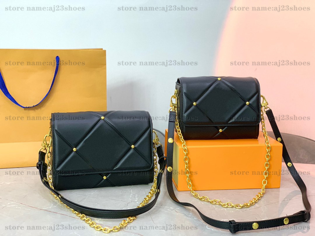Twist PM MM Luxurys Designers Bags 19cm Black Sliver Lambskin Leather Quilted Gold Twist-Lock Chain Bag 23cm designer Womens Handbags Purses M59031 M59029, 01
Twist PM MM Luxurys Designers Bags 19cm Black Sliver Lambskin Leather Quilted Gold Twist-Lock Chain Bag 23cm designer Womens Handbags Purses M59031 M59029, 01