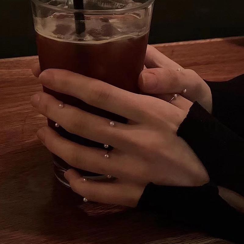 Cluster Rings Minimalist 925 Sterling Silver Pearl Ring Female Fashion Personality Open For Women Elegant Ladies Jewlery Gift Bijoux
Cluster Rings Minimalist 925 Sterling Silver Pearl Ring Female Fashion Personality Open For Women Elegant Ladies Jewlery Gift Bijoux