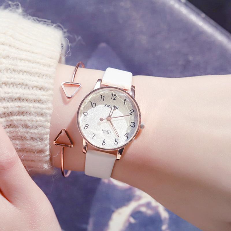 Wristwatches Small Fresh Design Fashion Women Watches Rose Gold Luxury Quartz Watch Ladies Cutting Surface Leather Woman Clock, White
Wristwatches Small Fresh Design Fashion Women Watches Rose Gold Luxury Quartz Watch Ladies Cutting Surface Leather Woman Clock, White