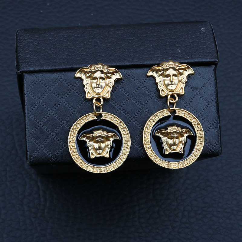 Korean baroque style show with gold-plated head earrings, personalized earrings and silver pin Earrings C9OZ, Golden
Korean baroque style show with gold-plated head earrings, personalized earrings and silver pin Earrings C9OZ, Golden