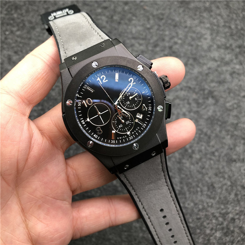 High quality luxury men's watches multi-time zone designer watch men's business watch gold dial quartz clock orologio di lusso 4012
High quality luxury men's watches multi-time zone designer watch men's business watch gold dial quartz clock orologio di lusso 4012
