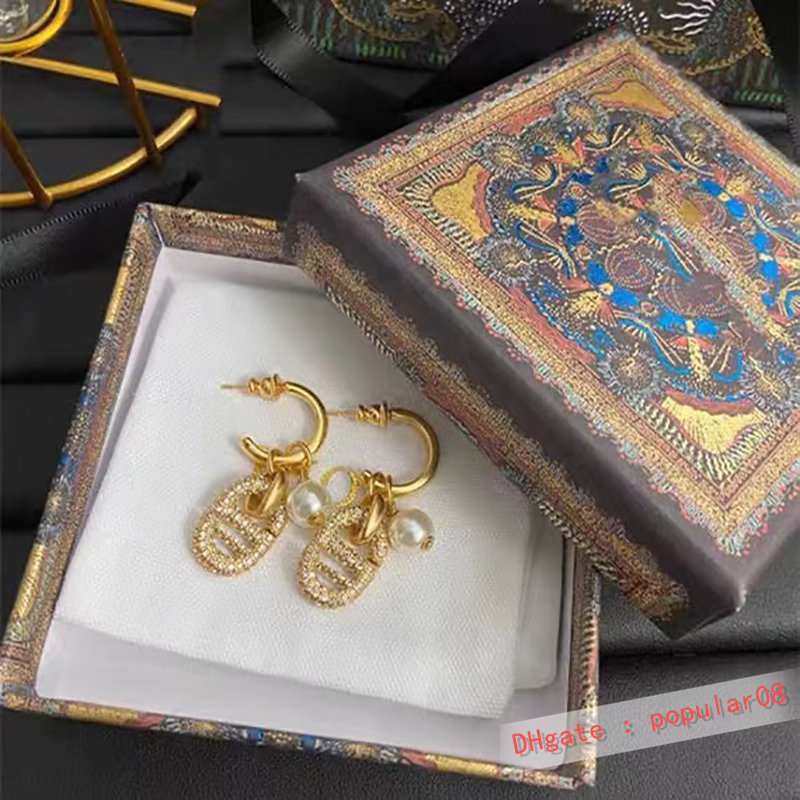 Fashion Designers earrings high quality light luxurys women's jewelry Diamond pearl earring Luxury women's jewelrys celebrity gift for 06
Fashion Designers earrings high quality light luxurys women's jewelry Diamond pearl earring Luxury women's jewelrys celebrity gift for 06