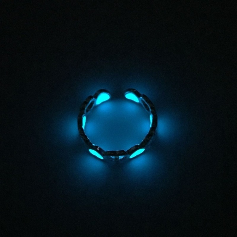 band Women Luminous Glowing Love Heart Shaped Brand Glow In The Dark Adjustable Ring For Girl Parthip hop jewelry, Silver
band Women Luminous Glowing Love Heart Shaped Brand Glow In The Dark Adjustable Ring For Girl Parthip hop jewelry, Silver