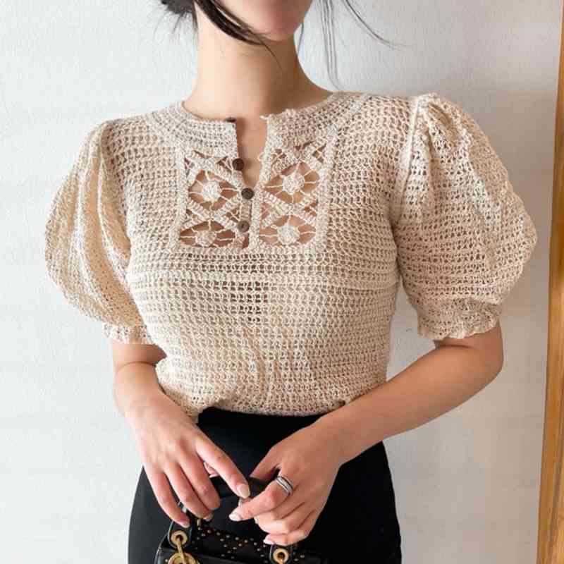 Summer Knitted Hollow Thin Sweaters Tops Women Short Puff Sleeve V-neck Casual Fashion Korean Elegant Ladies Pullovers 210519