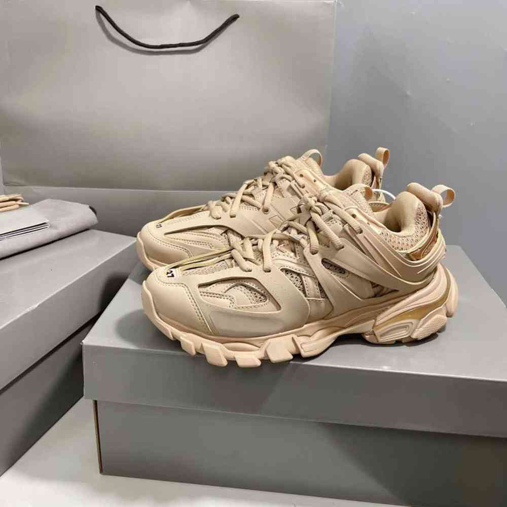 Men Women Casual Sports Shoes fashion Track 3 Sneaker Beige Recycled Mesh Nylon sneakers Top Designer Couples platform runners tra yemianbu, 17
Men Women Casual Sports Shoes fashion Track 3 Sneaker Beige Recycled Mesh Nylon sneakers Top Designer Couples platform runners tra yemianbu, 17