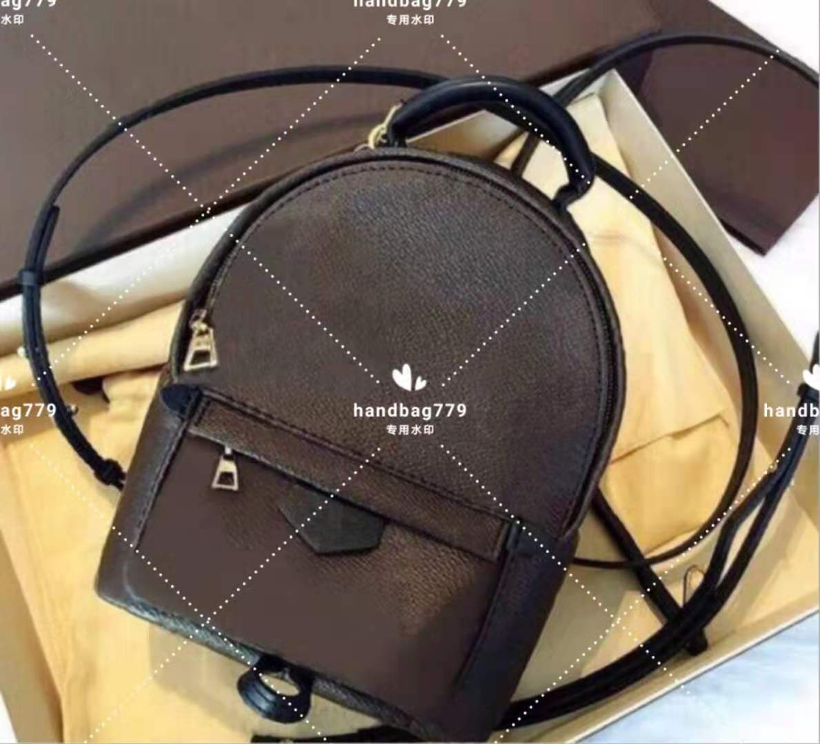 Classic printing Mini Backpack Style Soft leather case metal letter zipper fine thin shoulder bandwidth handle with large capacity and plent
Classic printing Mini Backpack Style Soft leather case metal letter zipper fine thin shoulder bandwidth handle with large capacity and plent