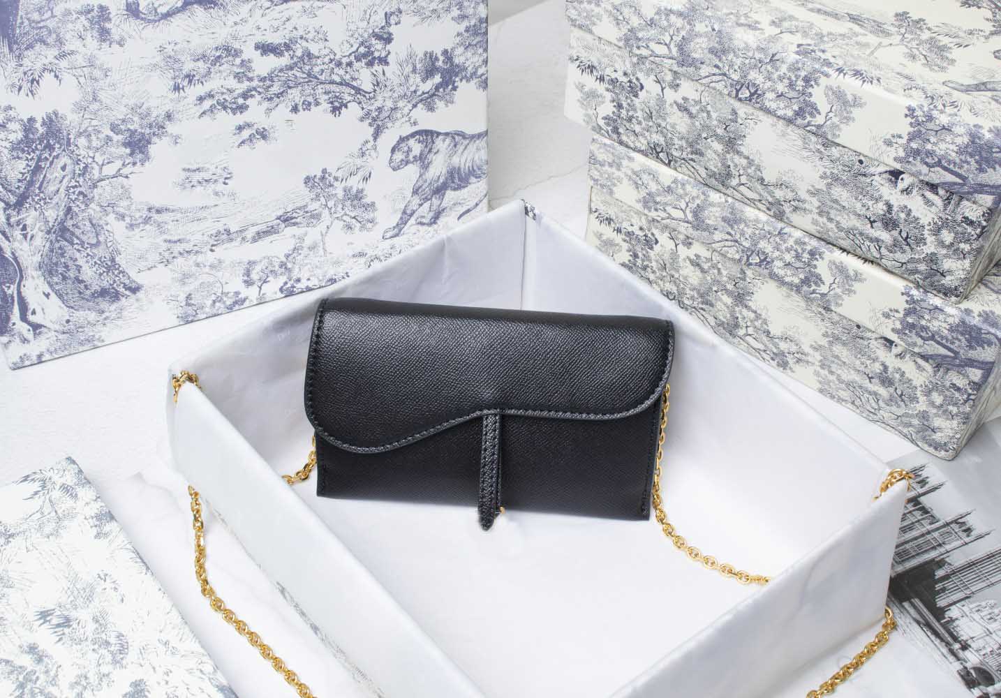 newW pattern bagS trend women's luxury handbag retro fashions postman shoulder diagonal fashion multifunctional leather sexy party trav
newW pattern bagS trend women's luxury handbag retro fashions postman shoulder diagonal fashion multifunctional leather sexy party trav