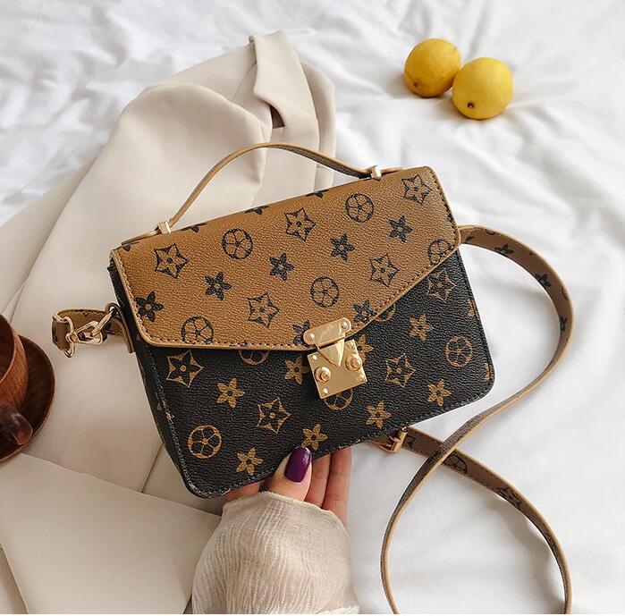 6602 Women Luxurys Designers Bags Crossbody High Quality Handbags Womens Purses Shoulder Shopping Totes Bag, W2
6602 Women Luxurys Designers Bags Crossbody High Quality Handbags Womens Purses Shoulder Shopping Totes Bag, W2