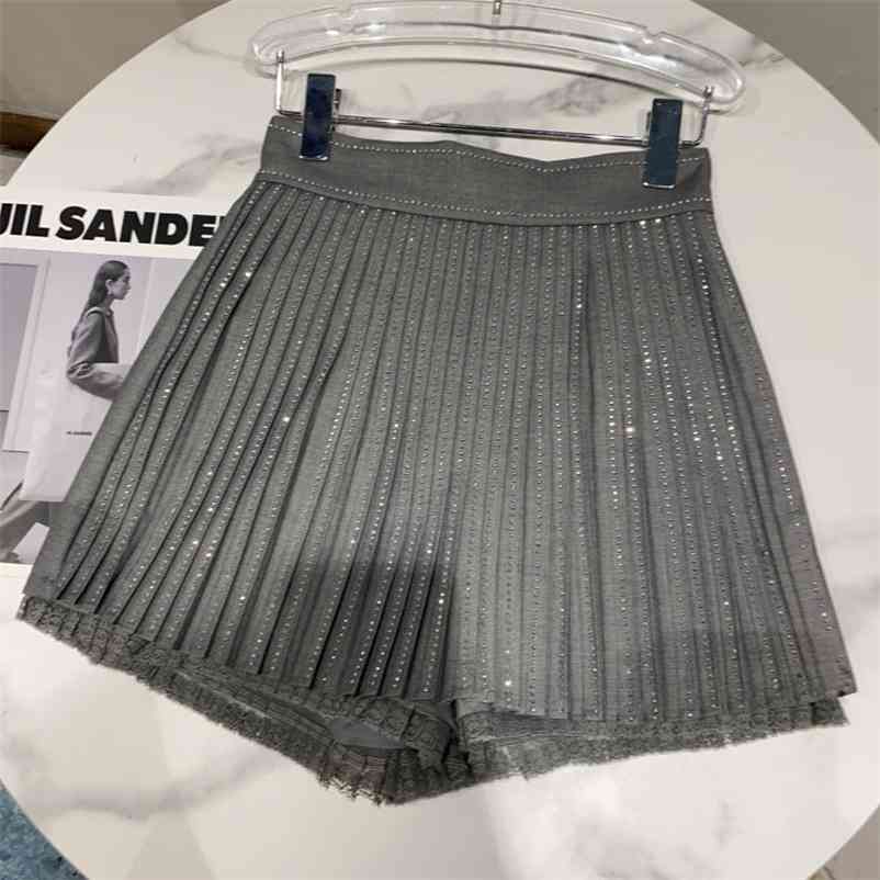 Women Lace Pleated Wide Leg Straight Shorts High Waist Vertical Fashion Spring Summer 11B644 210525, Gray
Women Lace Pleated Wide Leg Straight Shorts High Waist Vertical Fashion Spring Summer 11B644 210525, Gray