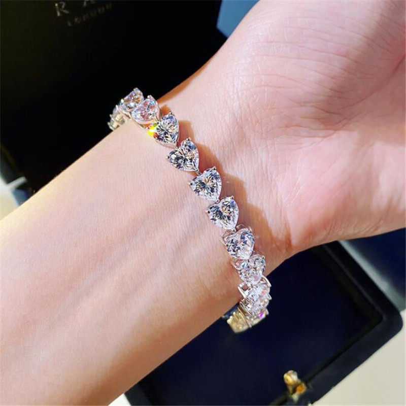 Choucong Brand Ins Top Sell Sweet Cut Wedding Bracelets 18K White Gold Fill High Quality Full Heart Shape 5A Zircon Moissanite Diamond Party Women Ban