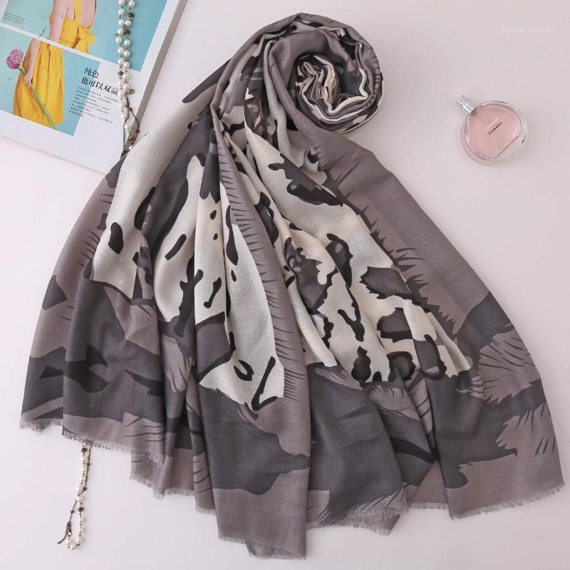 Scarves 2021 Leopard Print Frayed Shawls Women Cotton Long Soft Ombre Scarf Wrap Hijab Muffler 6 Color
Scarves 2021 Leopard Print Frayed Shawls Women Cotton Long Soft Ombre Scarf Wrap Hijab Muffler 6 Color