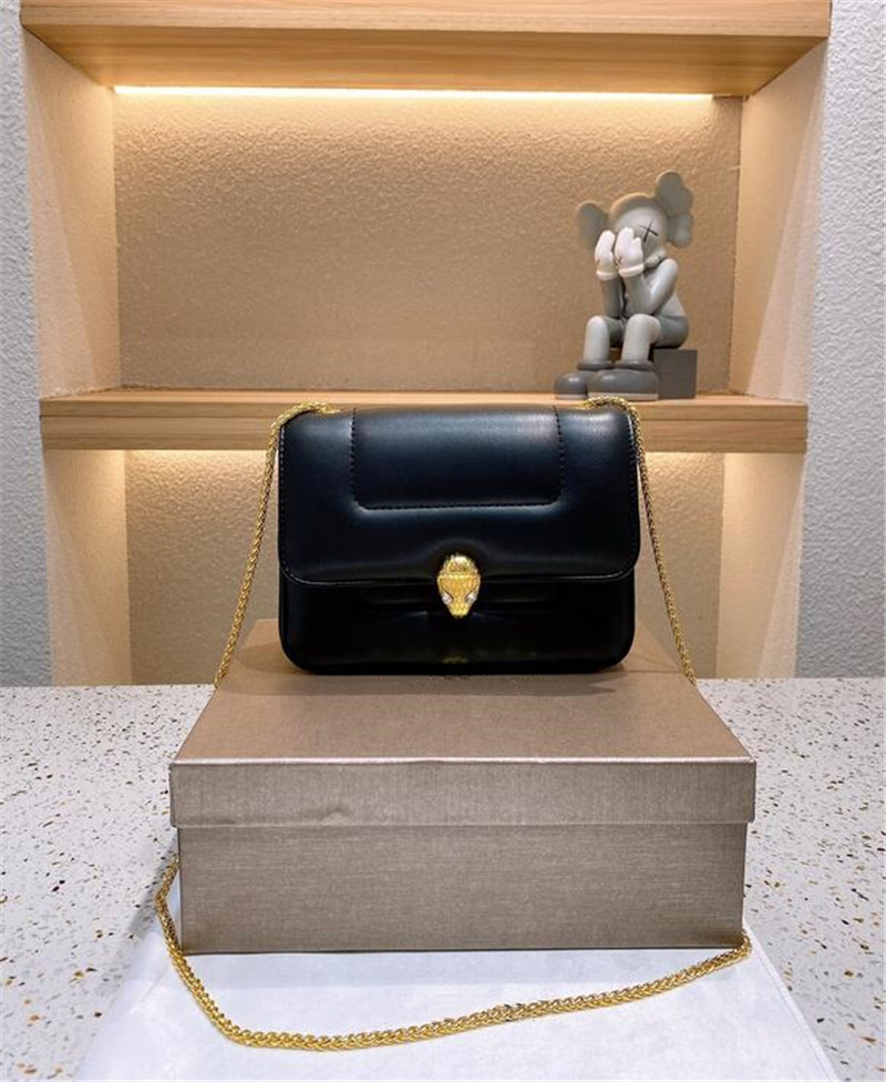 High quality women's Evening Bags female Leather handbags men woman purse wallet crossbody totes Unisex messenger fashion ladies shoulder bag LettersLOGOB52920, Size:21*15cm with logo
High quality women's Evening Bags female Leather handbags men woman purse wallet crossbody totes Unisex messenger fashion ladies shoulder bag LettersLOGOB52920, Size:21*15cm with logo
