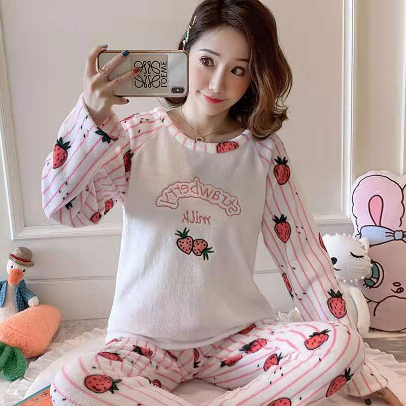 2021Womens Pajamas Winter 2021 Sleepwear Cute Cartoon Flannel Pajamas Set Velvet Warm Pijama Round Neck Pyjama Homewear Women, Black;red
2021Womens Pajamas Winter 2021 Sleepwear Cute Cartoon Flannel Pajamas Set Velvet Warm Pijama Round Neck Pyjama Homewear Women, Black;red