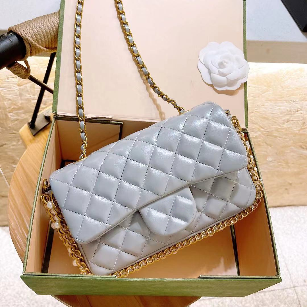 luxury designers CC Channel Women Bags Pearl decoration handbag fashion messenger shoulder chain crossbody wallet tote designer bag high quality 6 colors 25cm STNS, Customized 
luxury designers CC Channel Women Bags Pearl decoration handbag fashion messenger shoulder chain crossbody wallet tote designer bag high quality 6 colors 25cm STNS, Customized