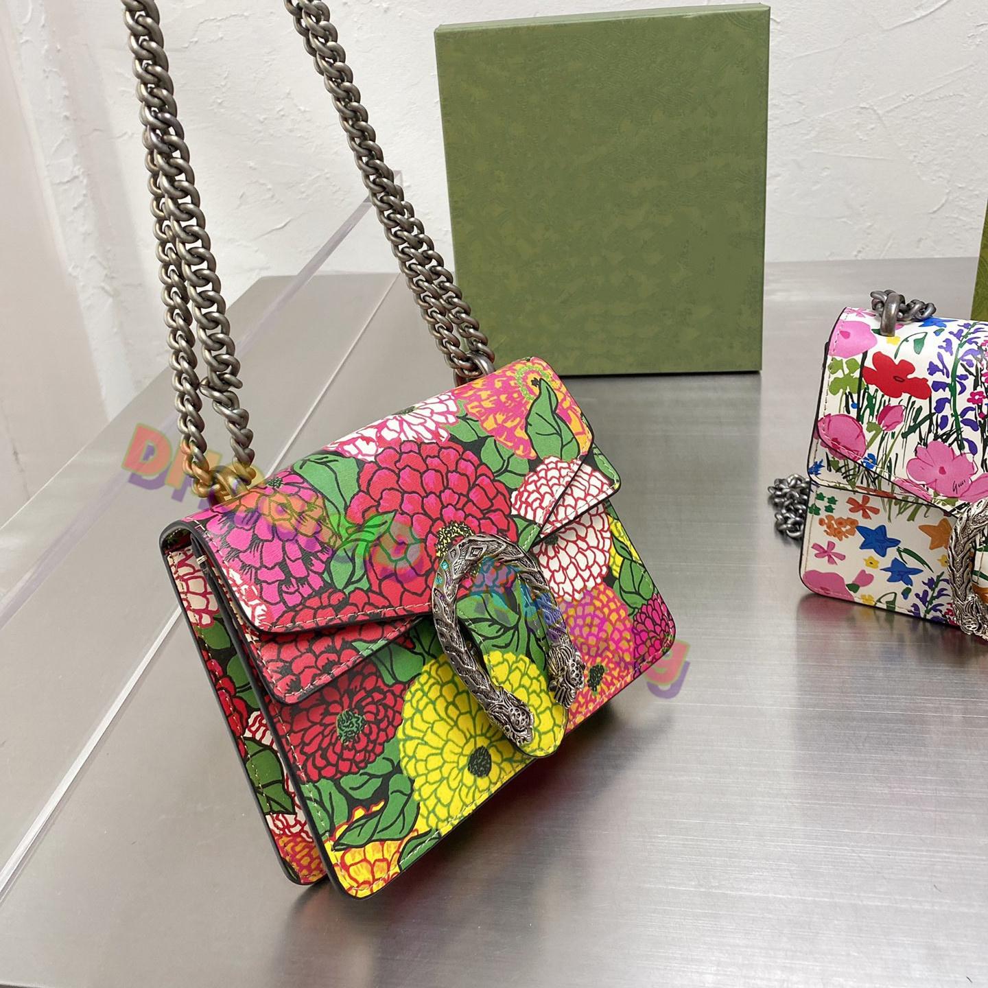 women 2021 Luxurys Designers Shoulder Bags Colorful Printed Messenger bag High-grade Chains Cross Body Handbags top quality Leather Flap Purses Coins Card Wallet
women 2021 Luxurys Designers Shoulder Bags Colorful Printed Messenger bag High-grade Chains Cross Body Handbags top quality Leather Flap Purses Coins Card Wallet
