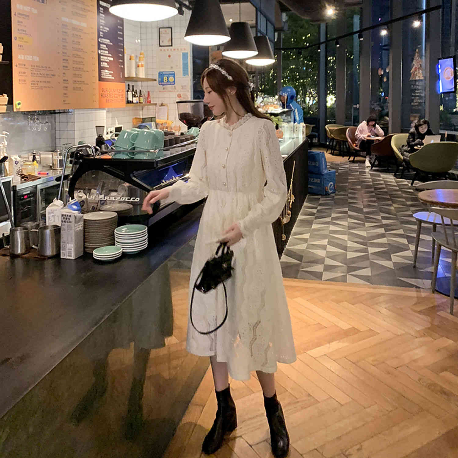 French Vintage Dress Women Spring Long Sleeve Lace Dress Korean O-Neck Fariy Elegant Retro Dress Female Button 210521