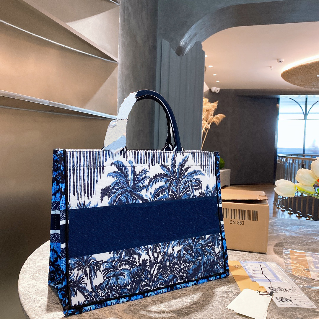 Shopping bag women handbag large capacity classic letter printed totes Designer Shoulder Bag high quality travel bags Various luxury styles, Make up for price
Shopping bag women handbag large capacity classic letter printed totes Designer Shoulder Bag high quality travel bags Various luxury styles, Make up for price