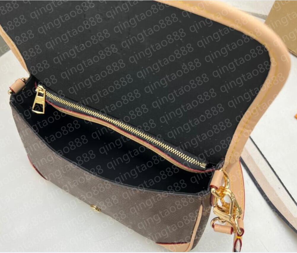 Handbag Designers Genuine Leather Shell Bag diane pm st.nm mng noir fu Handle Keychain Rivet Women Luxury Crossbody Shoulder Purse, Red shoulder strap
Handbag Designers Genuine Leather Shell Bag diane pm st.nm mng noir fu Handle Keychain Rivet Women Luxury Crossbody Shoulder Purse, Red shoulder strap